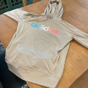 Gently worn women’s Adidas hoodie. Size XL